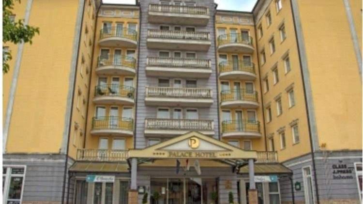 Palota Apartman Heviz Exterior photo